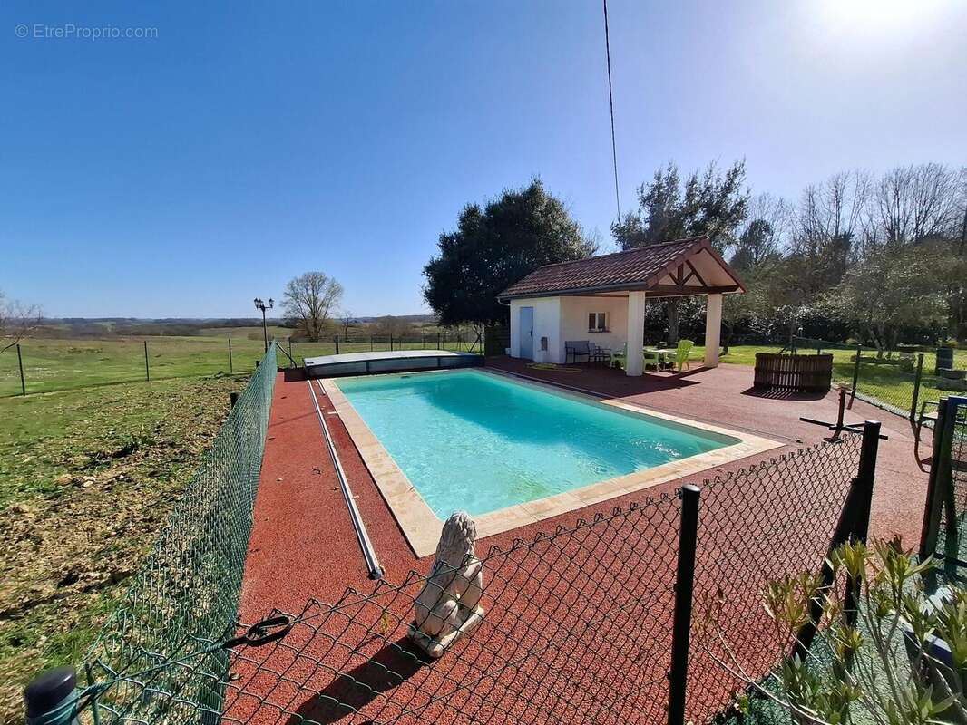 Maison 136 m² à Lannepax  - photo 2