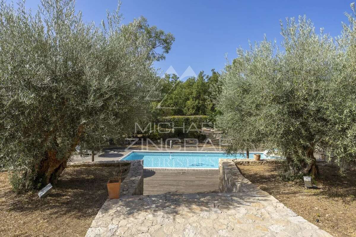 Élégante villa contemporaine au cœur de la Provence - photo 12