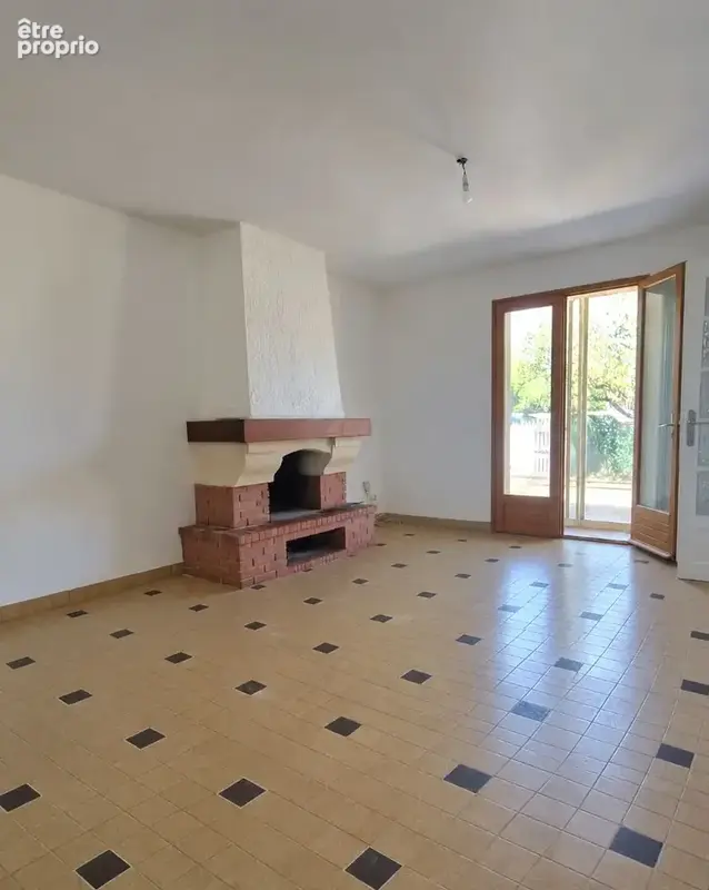 EAUNES CENTRE , maison T4  avec garage et dépendances sur terrain arboré - photo 3