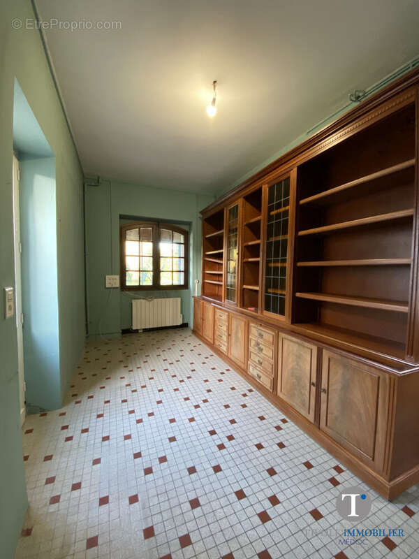 Bureau - Maison à LESPARRE-MEDOC