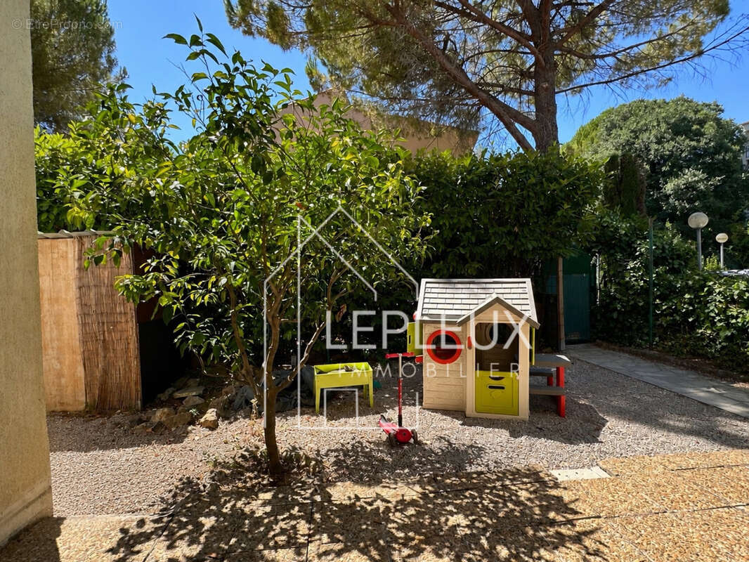 Appartement à PEYMEINADE