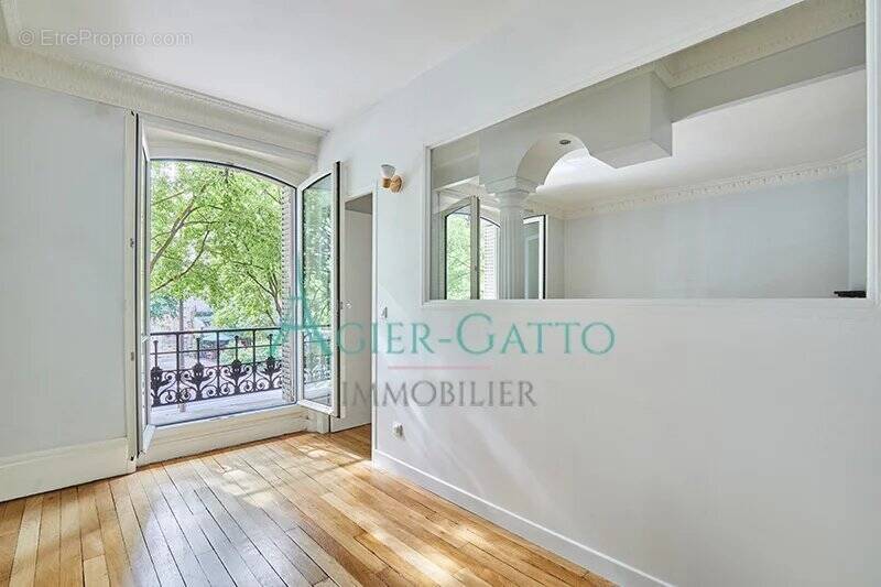 Appartement à PARIS-5E