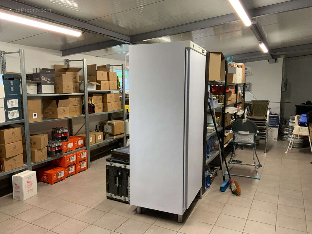 Commerce à MONTCHANIN