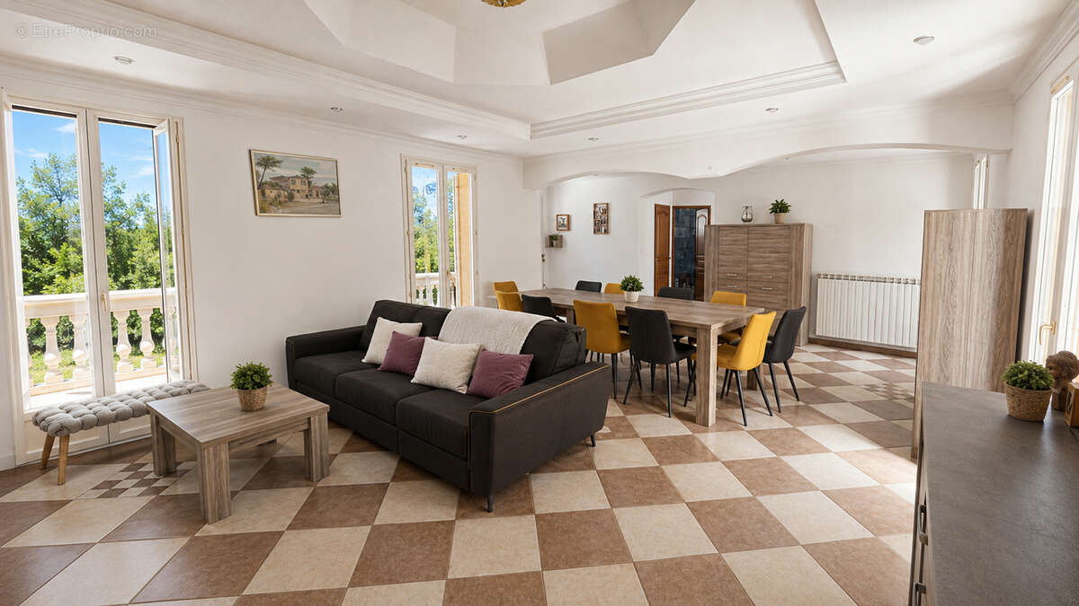 Maison à SAINT-MAXIMIN-LA-SAINTE-BAUME