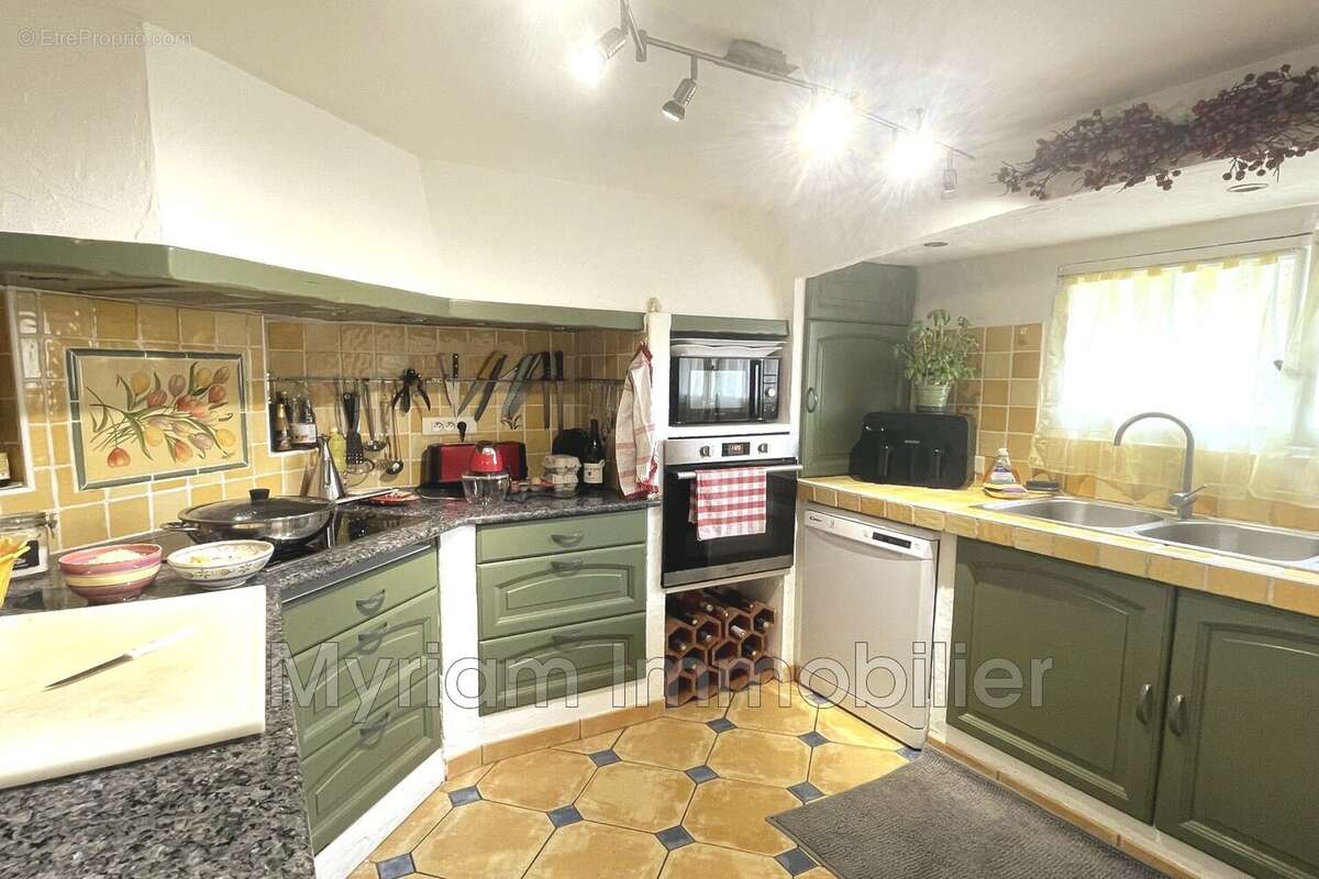 Maison à PEYMEINADE