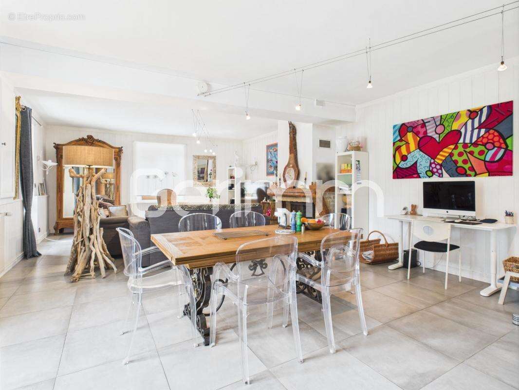 Maison à LA BUISSIERE