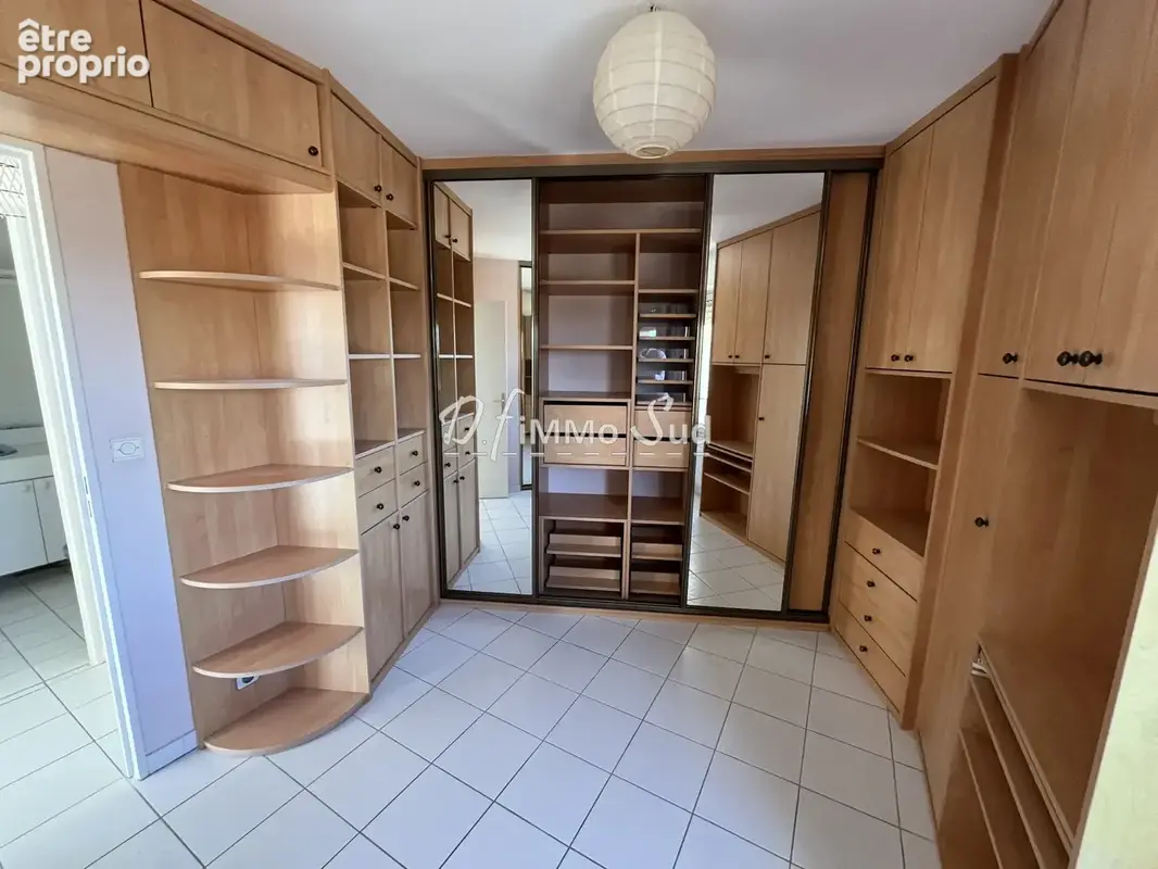 Appartement type t5 - quai victor hugo - terrasse - parking couvert - ascenseur - photo 12