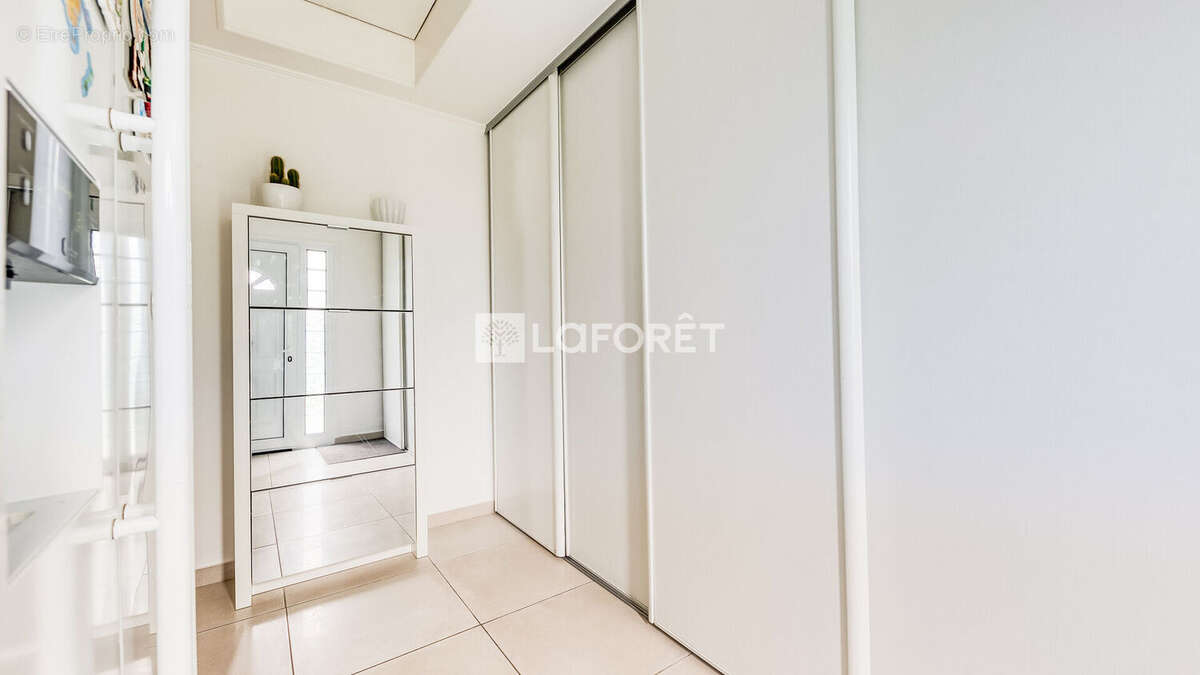 Maison à OZOIR-LA-FERRIERE