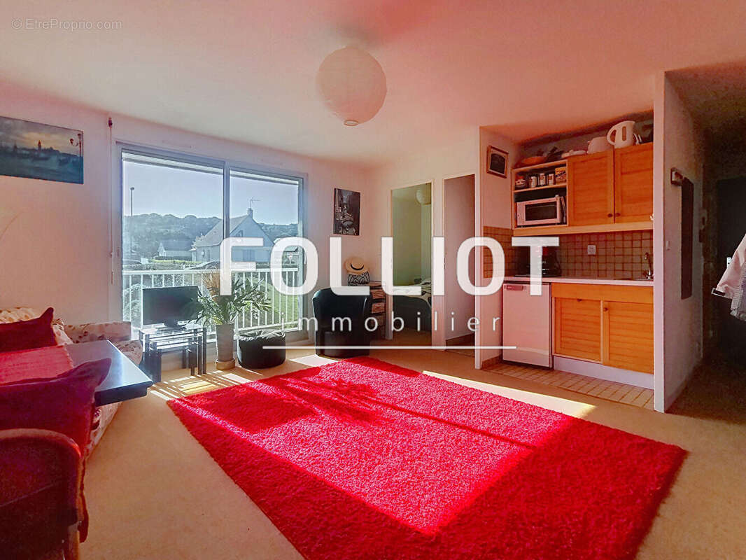 Appartement à JULLOUVILLE