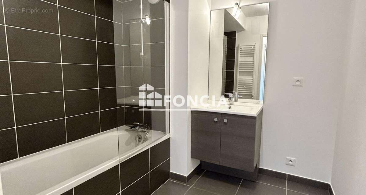 Appartement à CRANVES-SALES