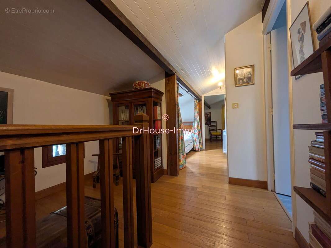 Maison 126 m² à Soturac  - photo 8