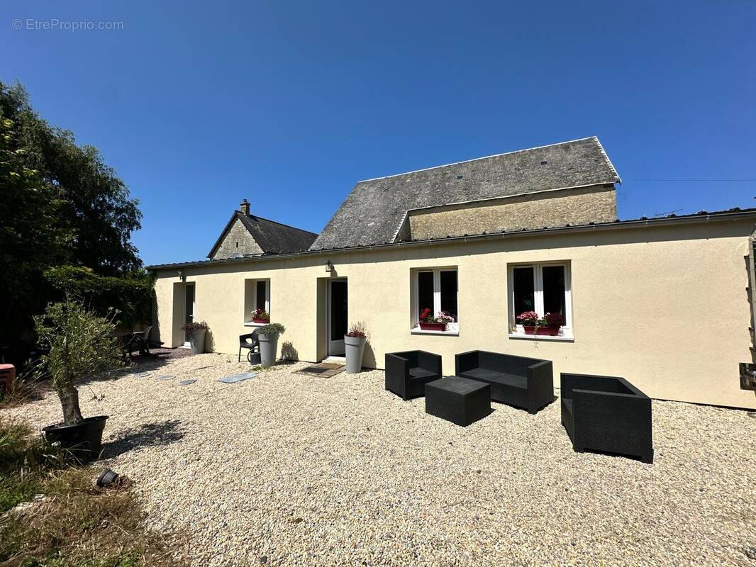 Photo 1 - Maison à PORT-EN-BESSIN-HUPPAIN