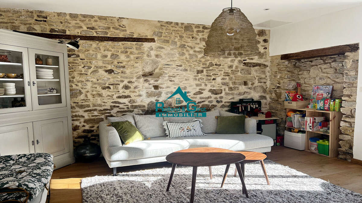 Maison à SAINT-MEDARD-SUR-ILLE