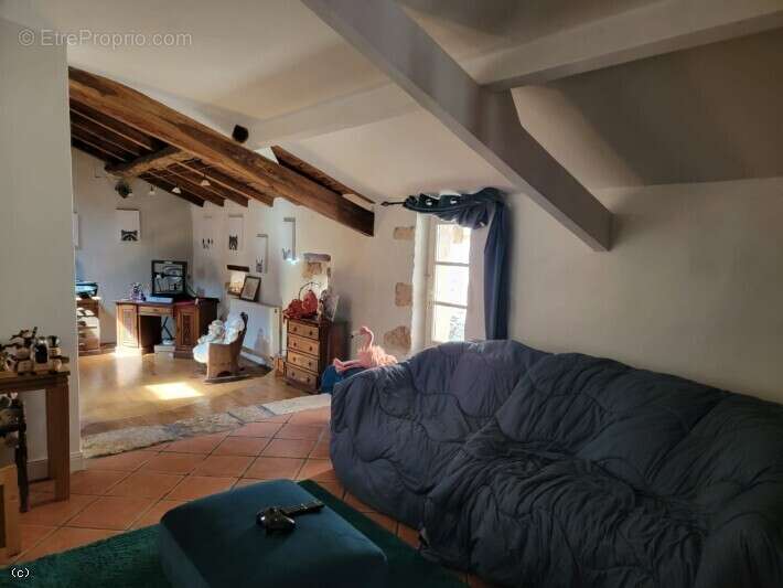 Maison à NANTEUIL-EN-VALLEE