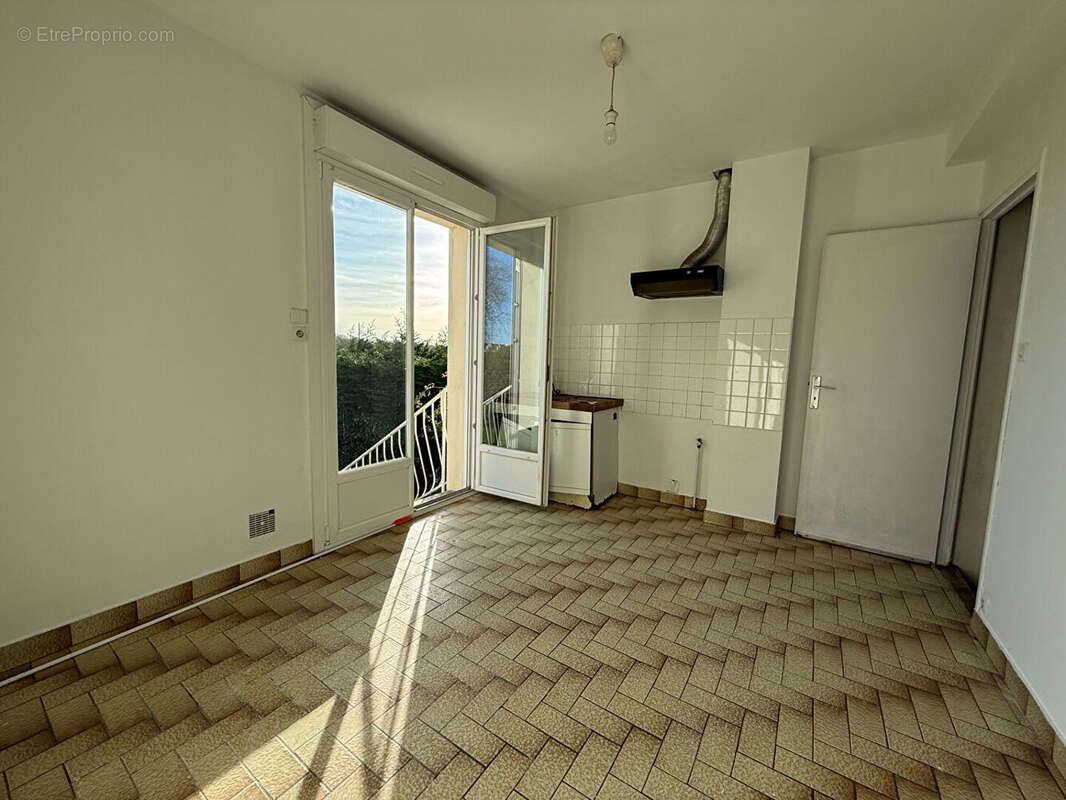 Maison à LE RELECQ-KERHUON