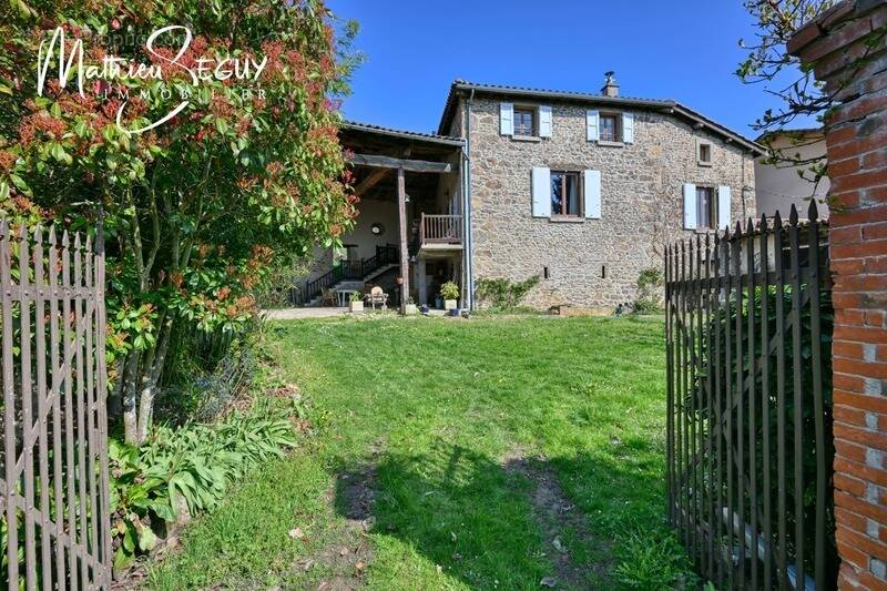 Maison à SAINT-MARTIN-EN-HAUT