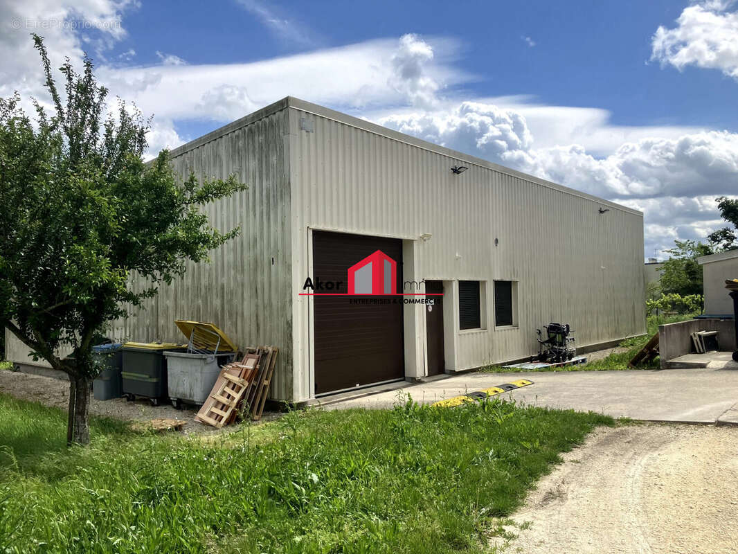 Commerce 532 m² à Auxerre  - photo 8