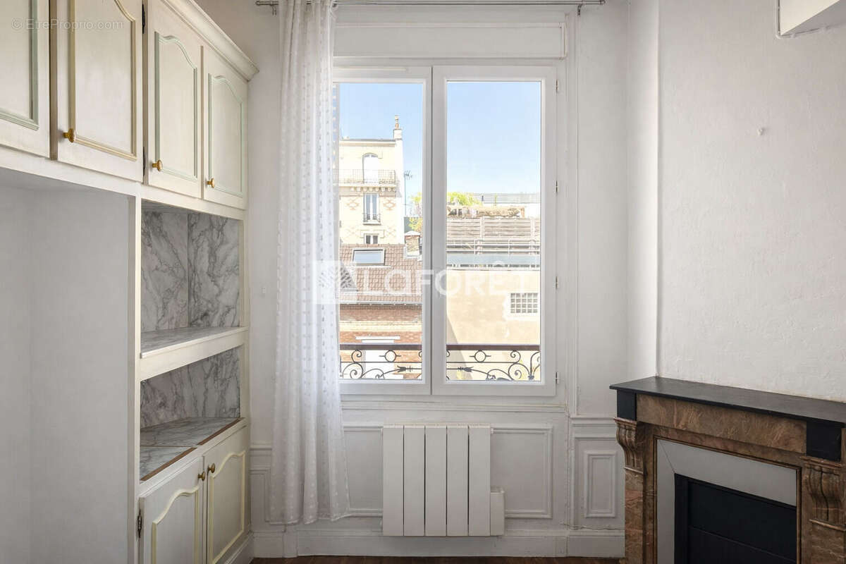 Trois Pièces - Charme de l'ancien - Paris 15ème - photo 7