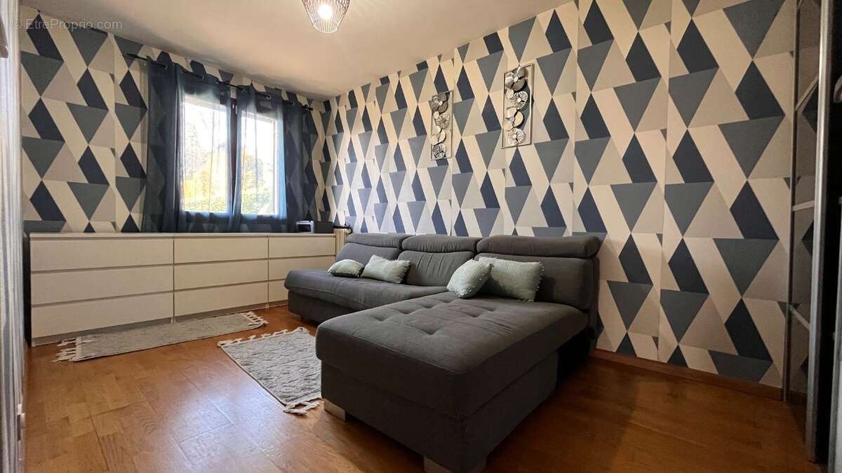 Maison 100 m² à Cranves-Sales  - photo 104