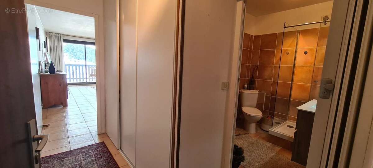 Appartement à VALLAURIS