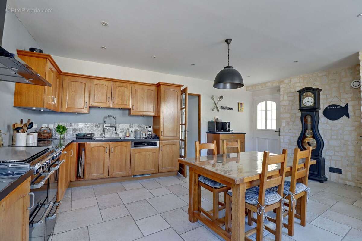 Maison à JUMEAUVILLE