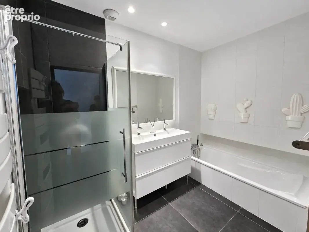 Vienne : villa d'architecte env. 180 m2 + garage, terrasse et piscine - photo 17