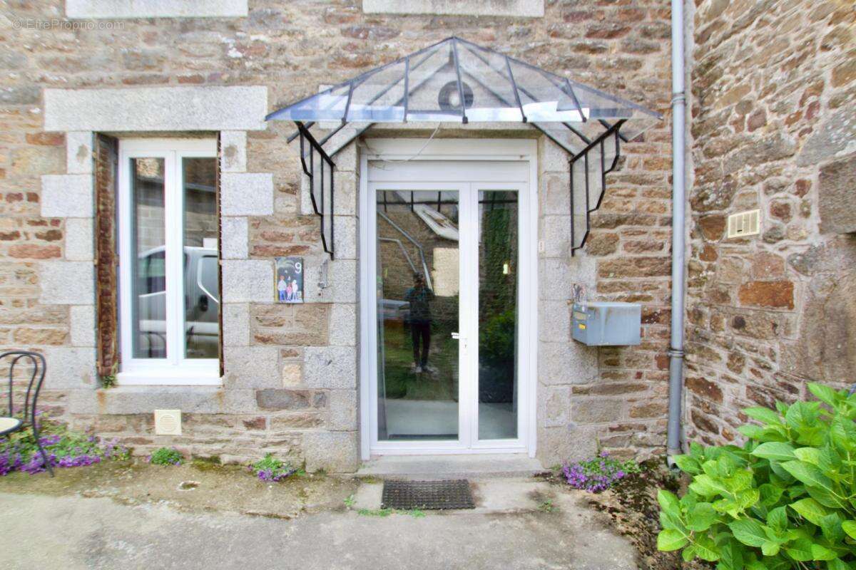 Maison à PLOUER-SUR-RANCE