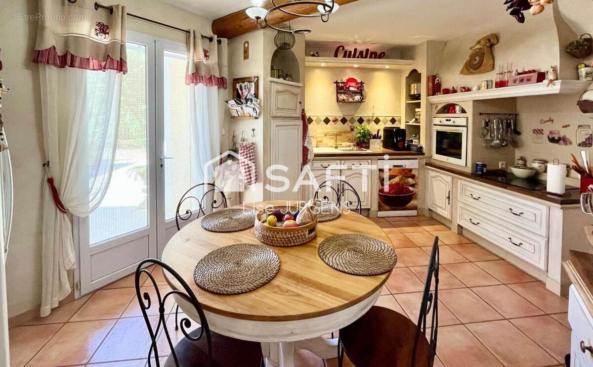 Photo 8 - Maison à PERNES-LES-FONTAINES