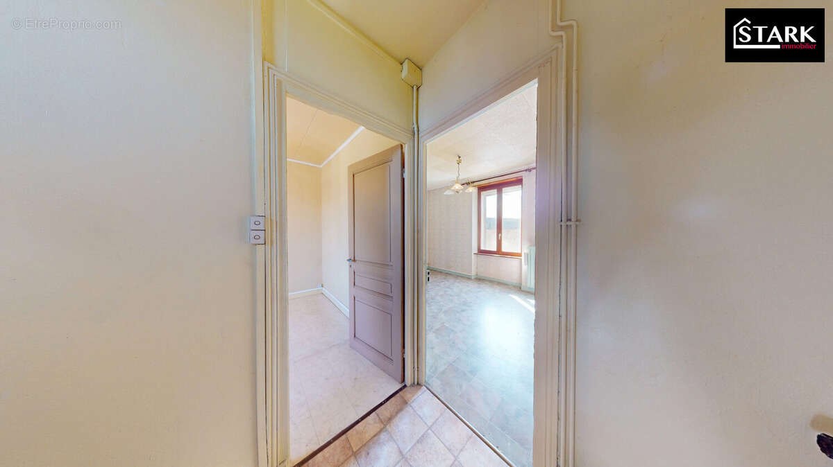 Maison à COLOMBIER-FONTAINE