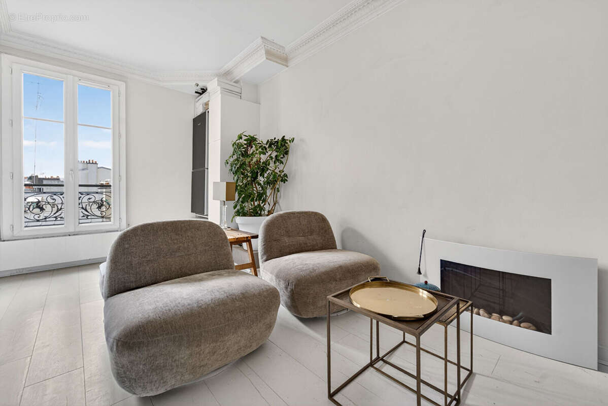 Appartement à PARIS-20E