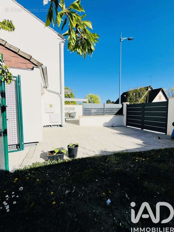 Photo 9 - Maison à FLEURY-LES-AUBRAIS