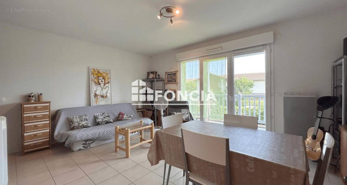 Appartement à ANGRESSE