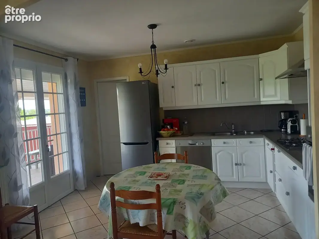 Maison 5 pièces 240 m² à vendre à Dompierre-Sur-Besbre (03290) - photo 2