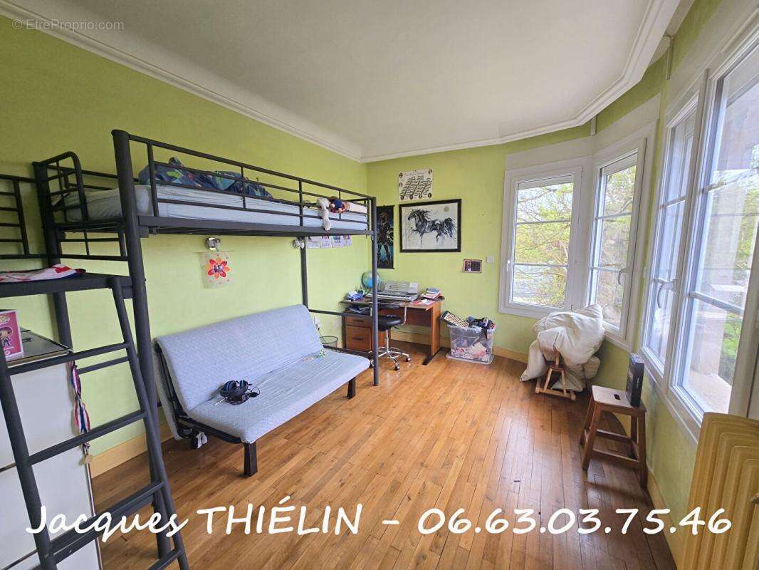 Maison à LONGUE-JUMELLES