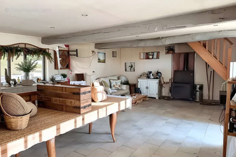 Maison à PIRE-SUR-SEICHE