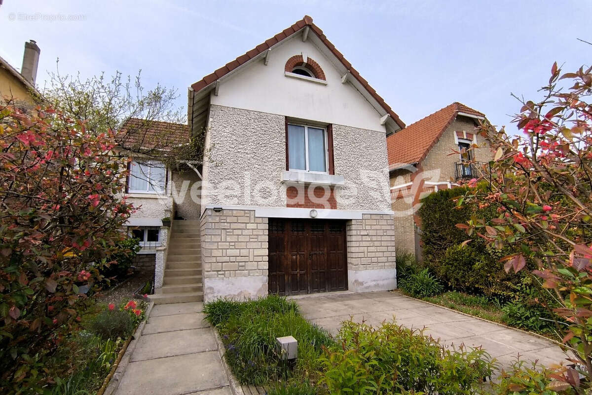 Maison à CONFLANS-SAINTE-HONORINE