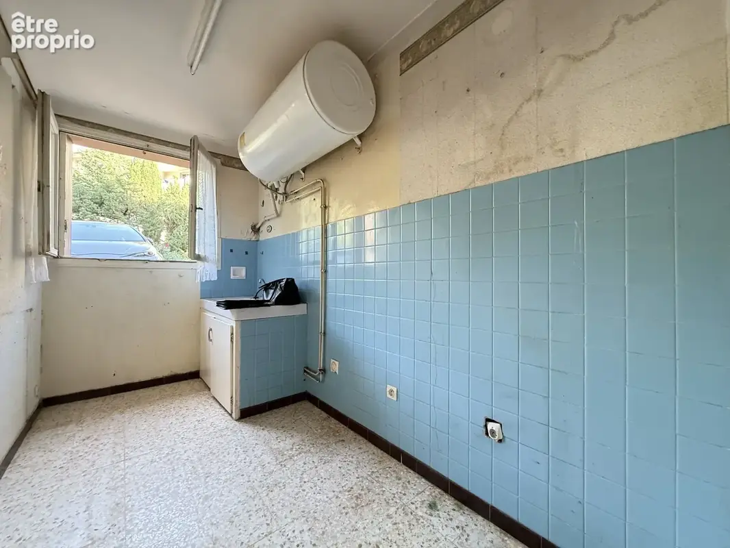 Exclusivité   résidence le brasilia  un f2 avec terrasse et beau potentiel - photo 5