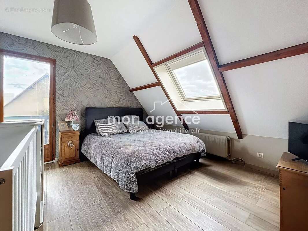 Maison à LE MESNIL-ESNARD