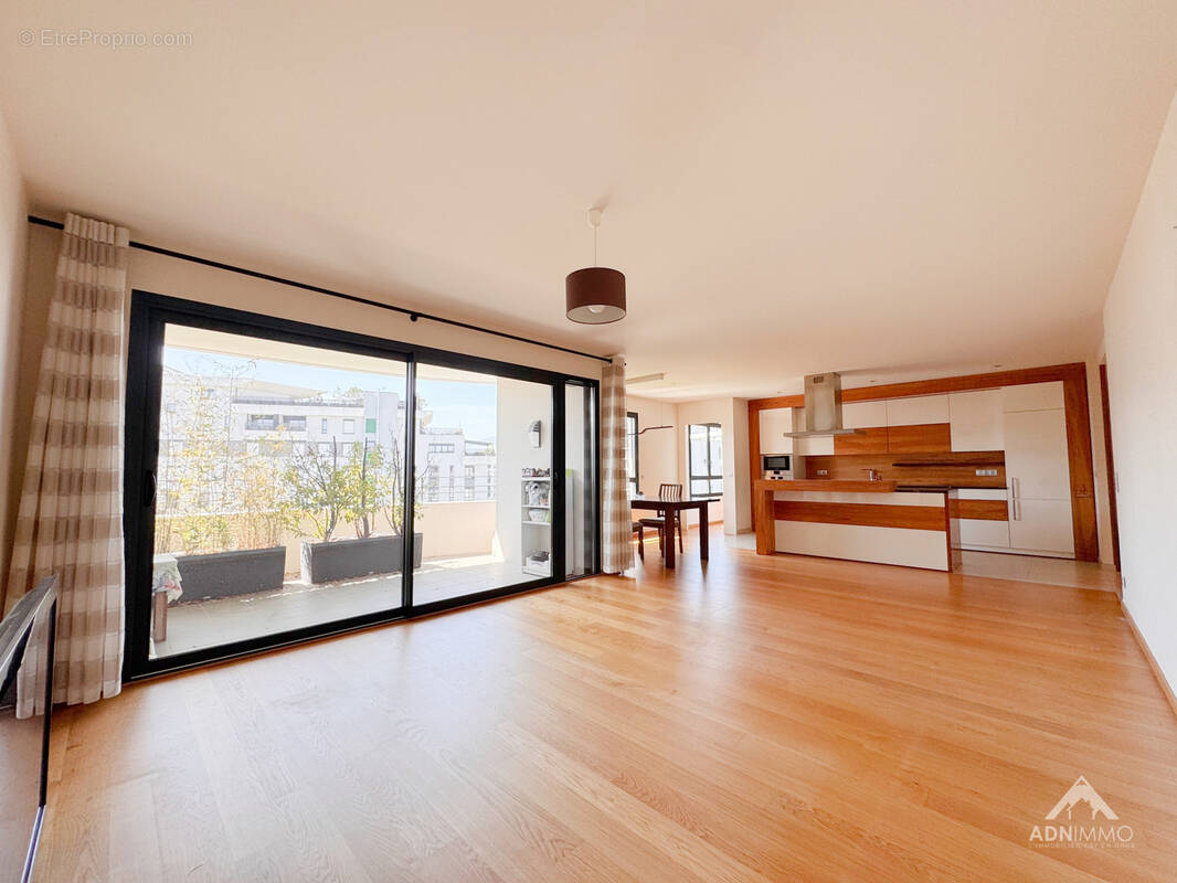 Appartement à SAINT-GENIS-POUILLY