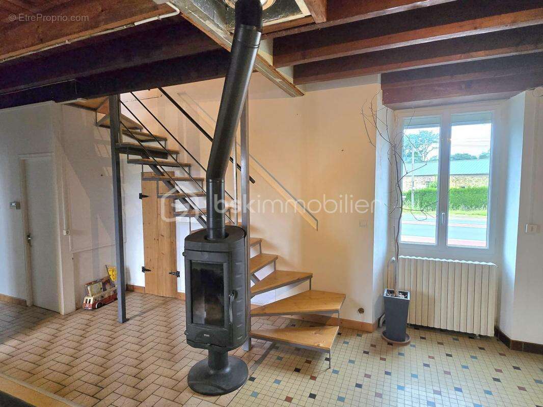 Maison à MARTIGNE-SUR-MAYENNE