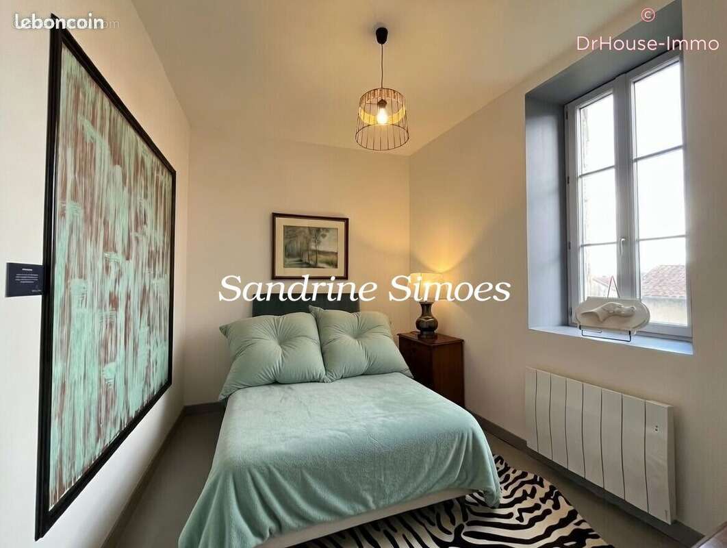 Maison 242 m² à Montmorillon  - photo 10