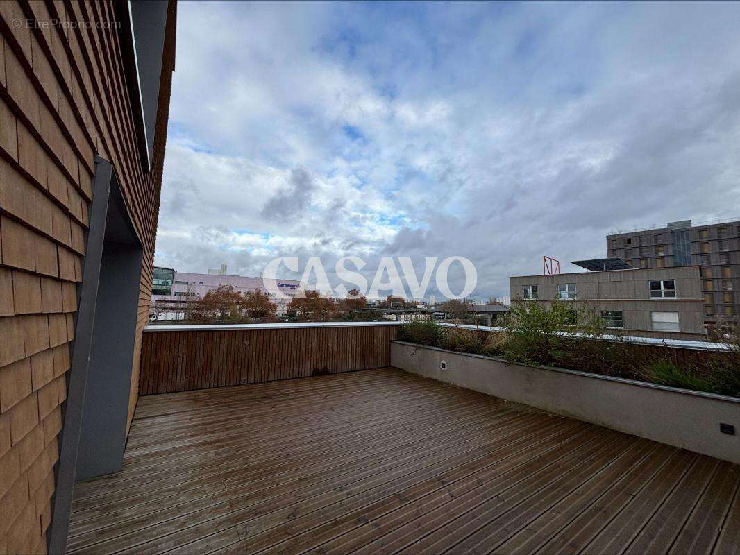 Appartement à L&#039;ILE-SAINT-DENIS