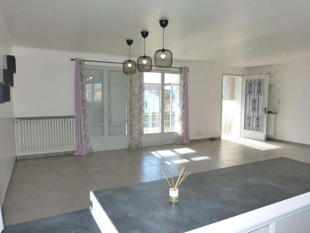 m cuisine sam 5 - Maison à MIELAN