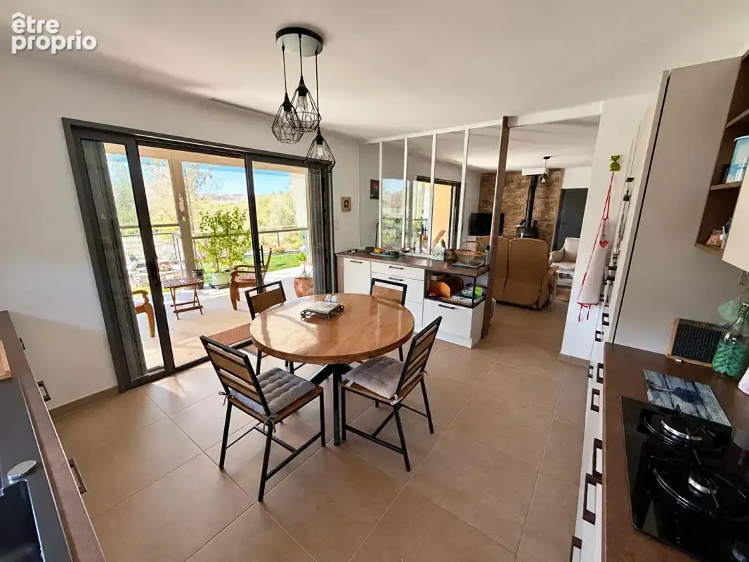 Barjac, villa contemporaine de plain-pied avec vue sur les Cévennes - photo 8