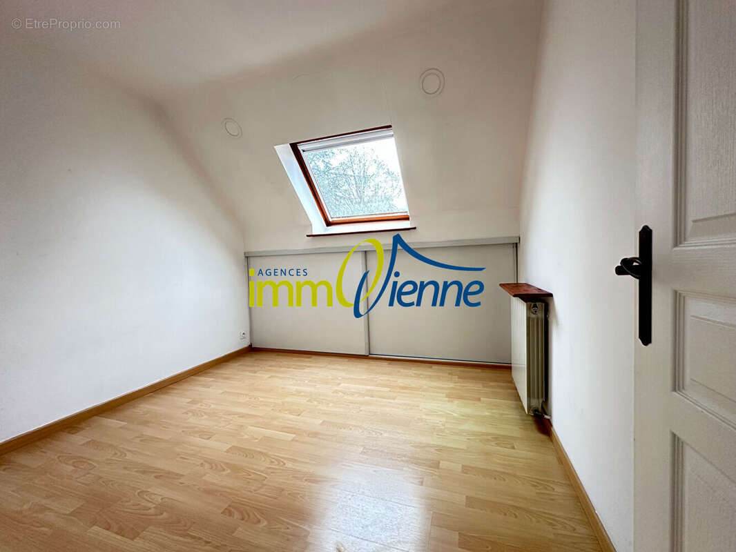 Maison à BUXEROLLES