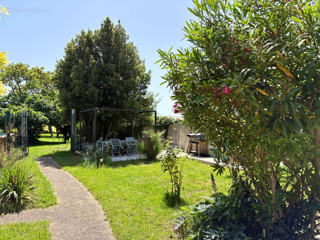 Maison à CHATEAUBERNARD