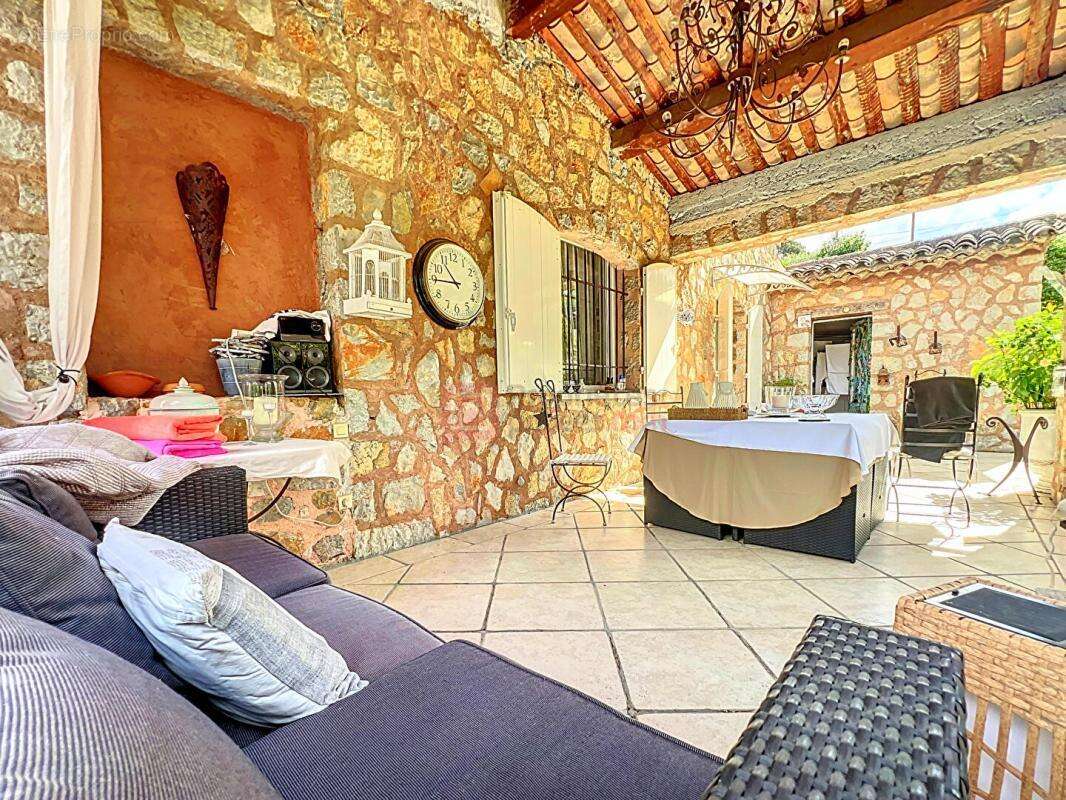 Maison à AURIBEAU-SUR-SIAGNE