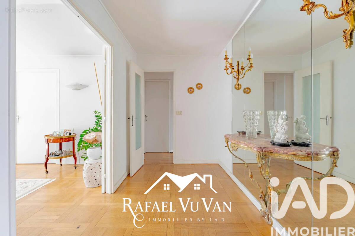 Photo 1 - Appartement à PARIS-16E