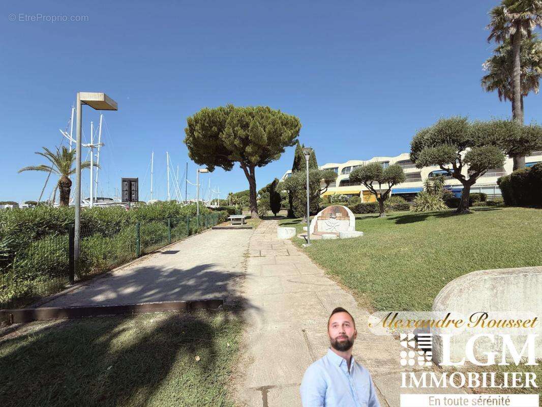 Port Camargue – Appartement T2 avec jardin, piscine et accès direct à la marina - photo 2