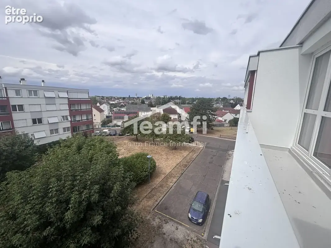 Appartement 71 m² à Fleury-Les-Aubrais  - photo 8